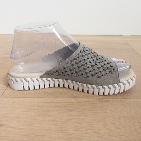 Ilse Jacobsen Grey Scalloped Tulip Slide Sandals - Picture 8 of 12